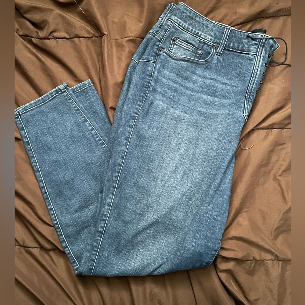 Torrid bombshell jeans size 22r